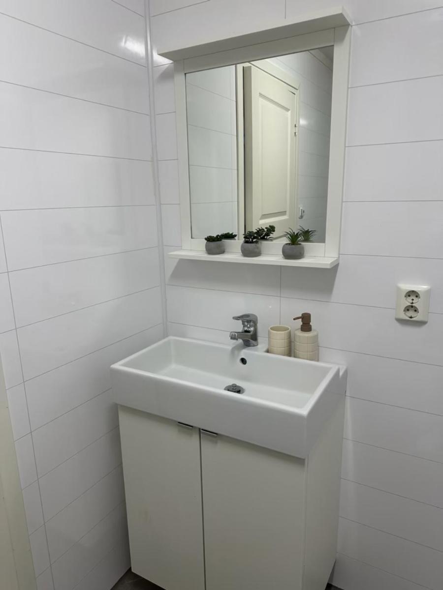 Lys Rent Og Trivelig Hybelleilighet Кристиансанд Экстерьер фото