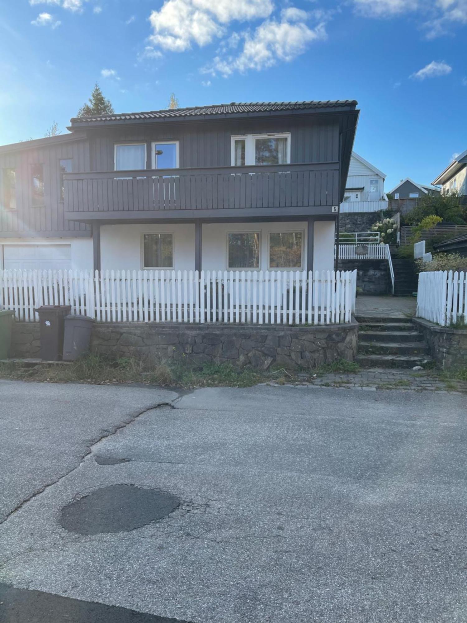 Lys Rent Og Trivelig Hybelleilighet Кристиансанд Экстерьер фото