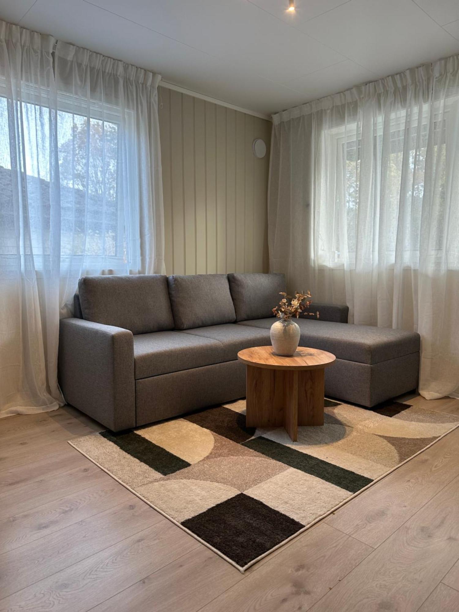Lys Rent Og Trivelig Hybelleilighet Кристиансанд Экстерьер фото
