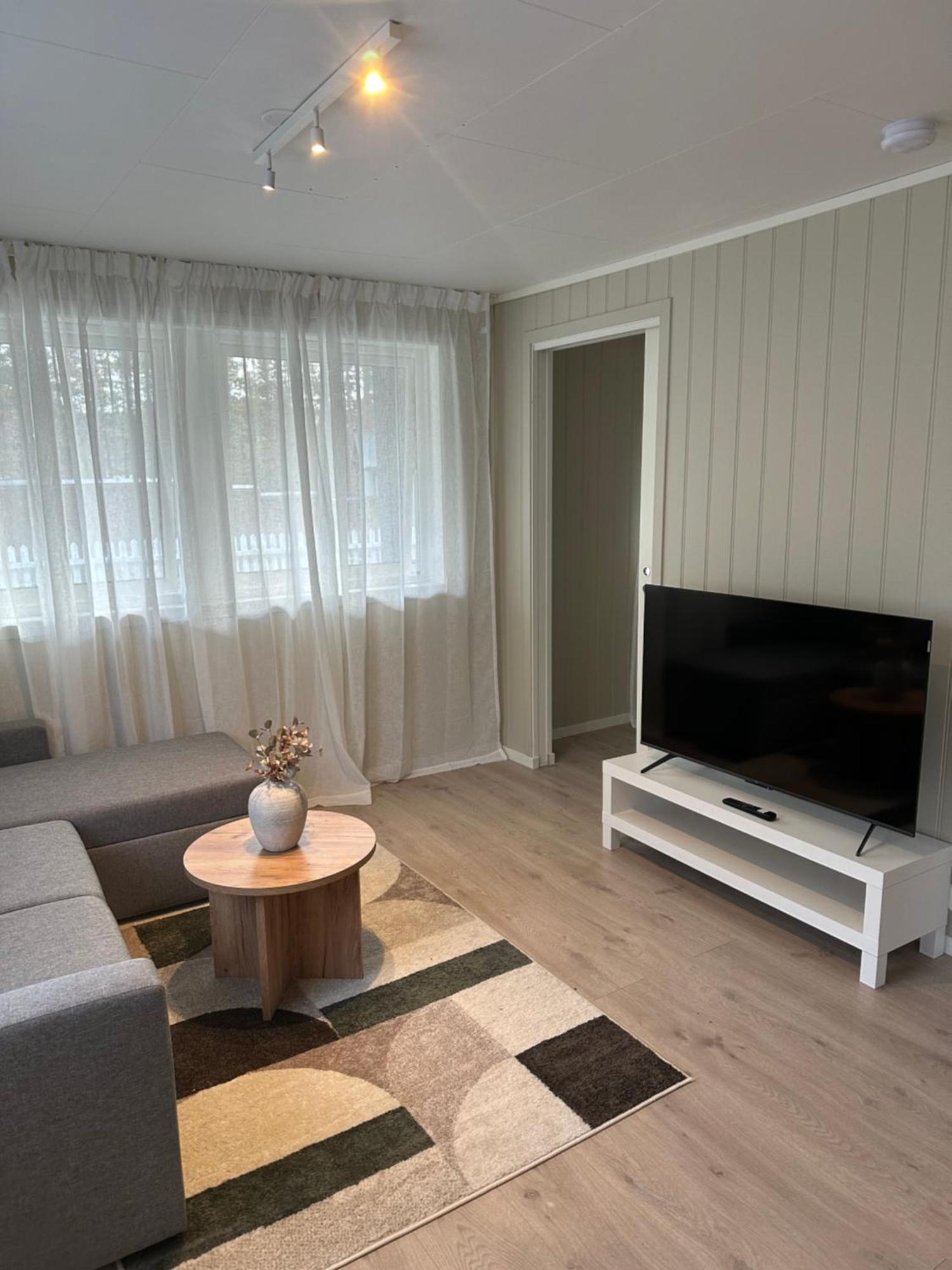 Lys Rent Og Trivelig Hybelleilighet Кристиансанд Экстерьер фото
